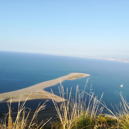 Giardino Sul Mare Bed & Breakfast Patti Luaran gambar